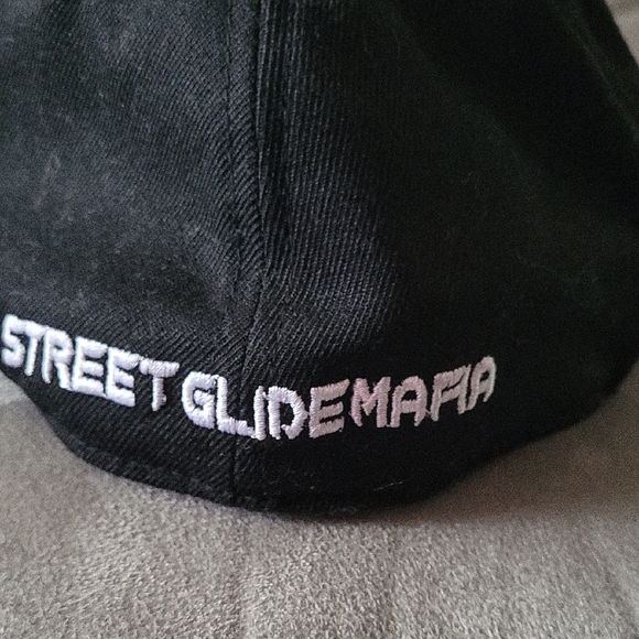 Black Cap - Picture 2 of 5